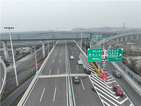 湘府東路(瀏陽(yáng)河-黃興大道)通車(chē)實(shí)景圖.jpg