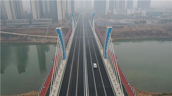 金桂路跨瀏陽(yáng)河大橋通車(chē)實(shí)景圖2.jpg